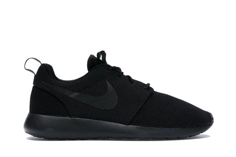 Roshe run triple black stockx